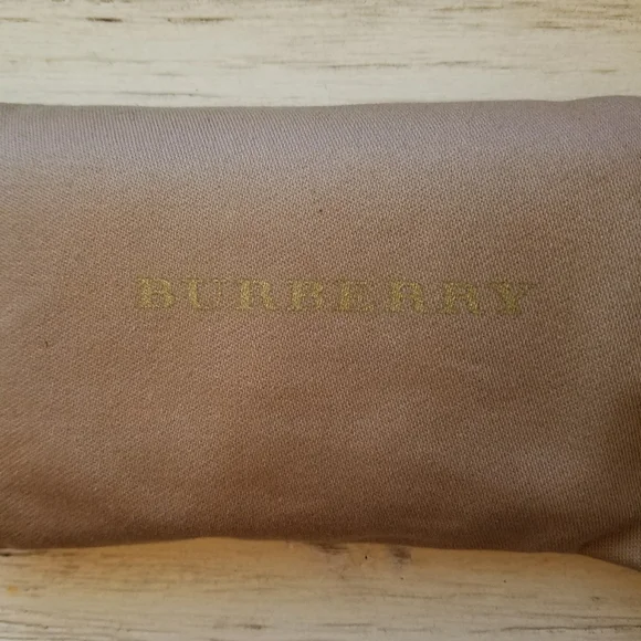 NWT! Sale! Saville Burberry Crest Embossed Smooth Leather Gold Metallic Wallet - Picture 16 of 16